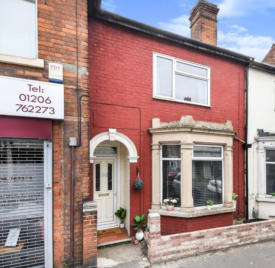 Willa The White Rose Crown, Free Parking & Wifi, 10Beds Colchester Zewnętrze zdjęcie